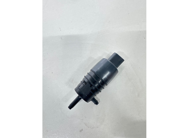 Насос (моторчик) омывателя стекла к BMW XM G09, 2023г.