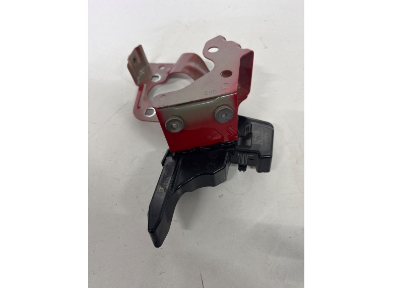 Кронштейн крепления крыла переднего левого к BMW XM G09, 2023г.