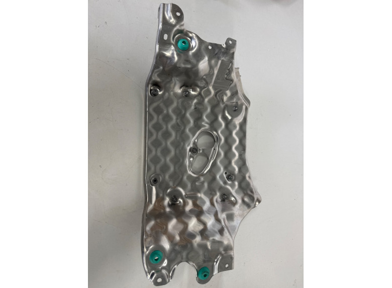 Тепловой экран моторного отсека к BMW XM G09, 2023г.