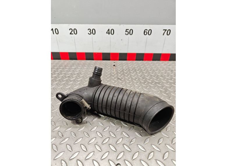 Патрубок турбины к Патрубок турбины к Volkswagen Passat 2001 г. Passat