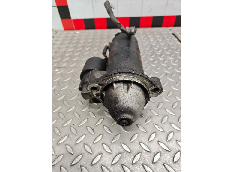 Стартер к Стартер к Volkswagen Passat 2001 г. Passat