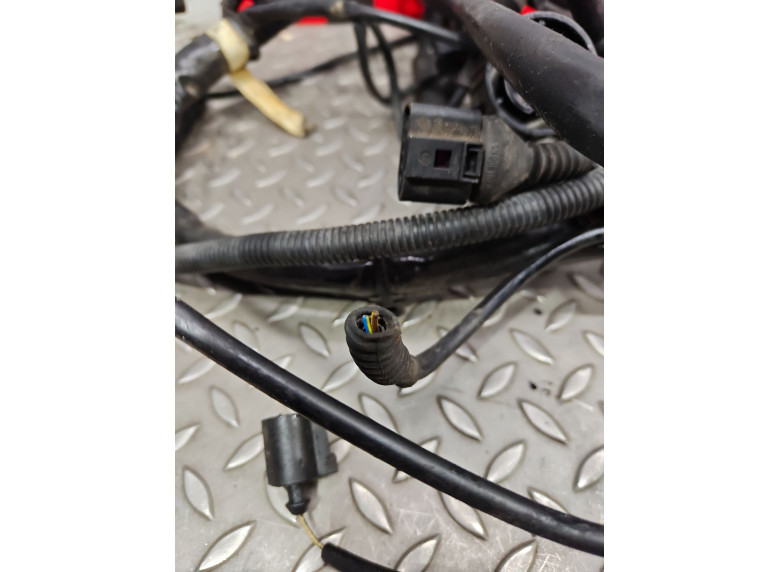 Проводка двигателя к Проводка двигателя к Volkswagen Passat 2001 г. Passat