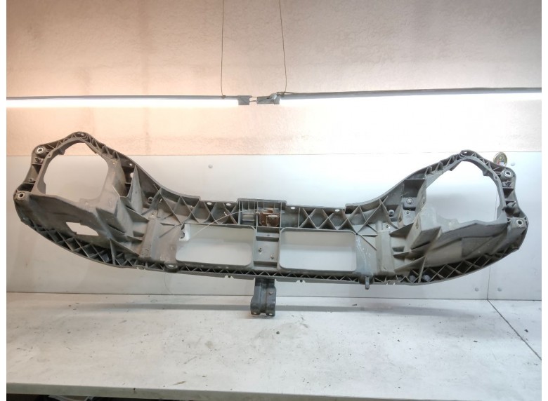 Передняя панель крепления облицовки (телевизор) к Передняя панель крепления облицовки (телевизор) к Renault Master 2006 г. Master