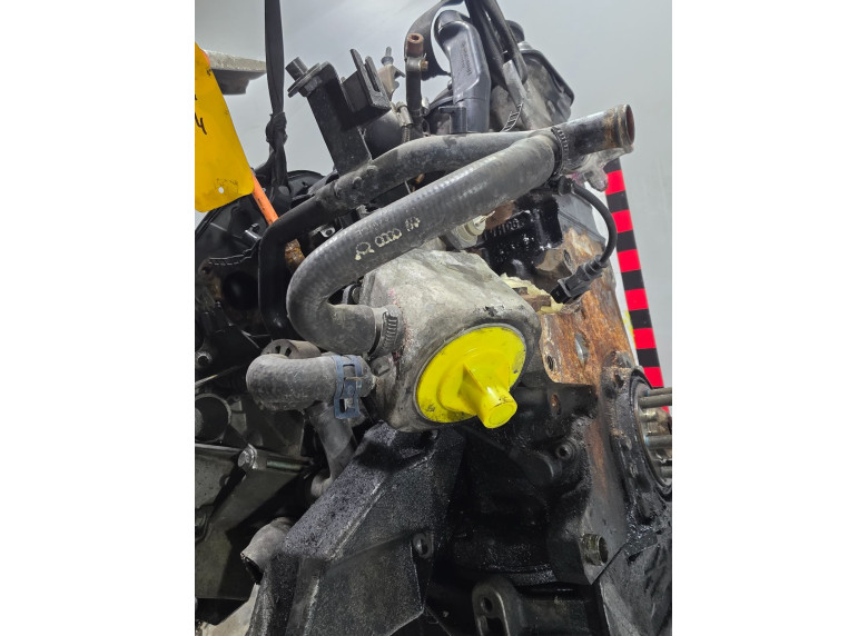 Теплообменник масляного фильтра к Volkswagen Passat, 1999г.