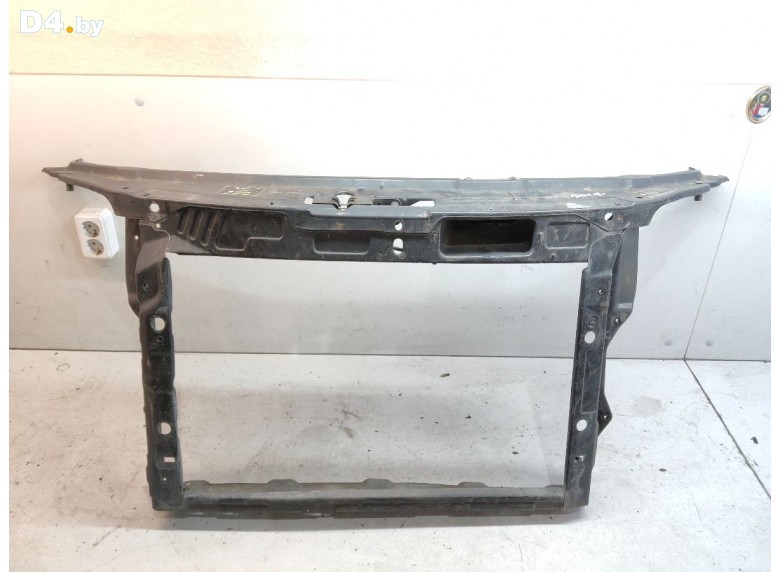 Передняя панель крепления облицовки (телевизор) к Skoda Fabia 2008 г.