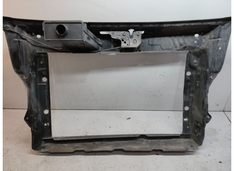 Передняя панель крепления облицовки (телевизор) к Skoda Fabia, 2008г.