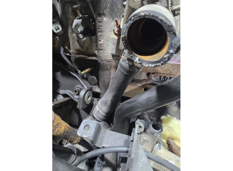 Патрубок (трубопровод, шланг) к Volkswagen Passat, 1999г.