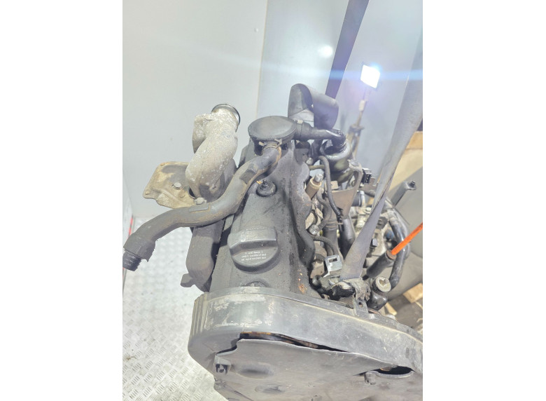 Двигатель к Audi A4, 1998г.