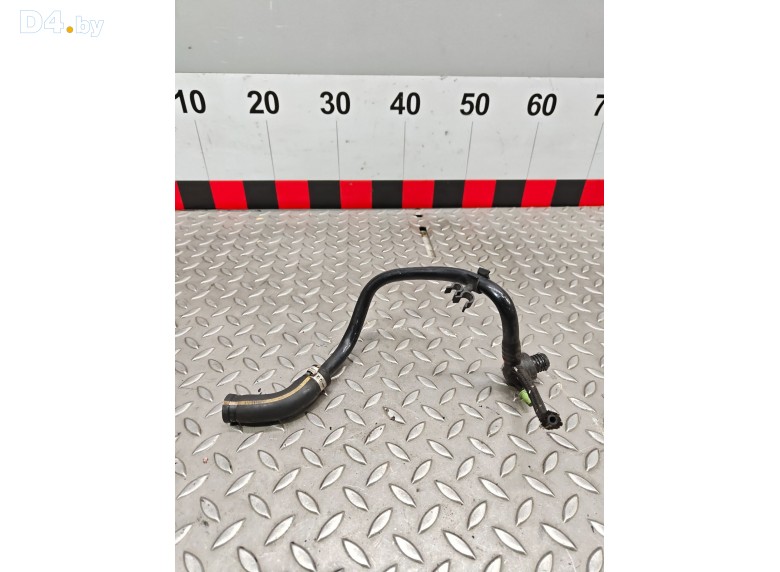 Трубка вакуумная к Volkswagen Passat 1999 г.