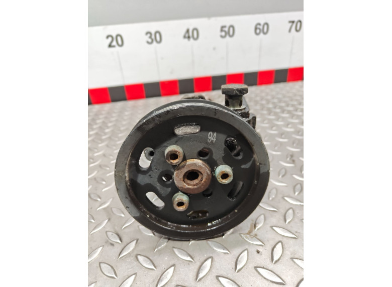 Насос гидроусилителя руля к Volkswagen Passat, 1999г.