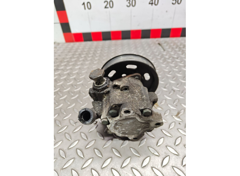 Насос гидроусилителя руля к Volkswagen Passat, 1999г.