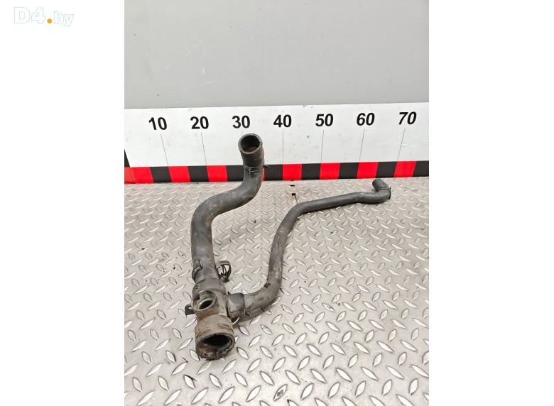Патрубок радиатора к Volkswagen Passat 1999 г.