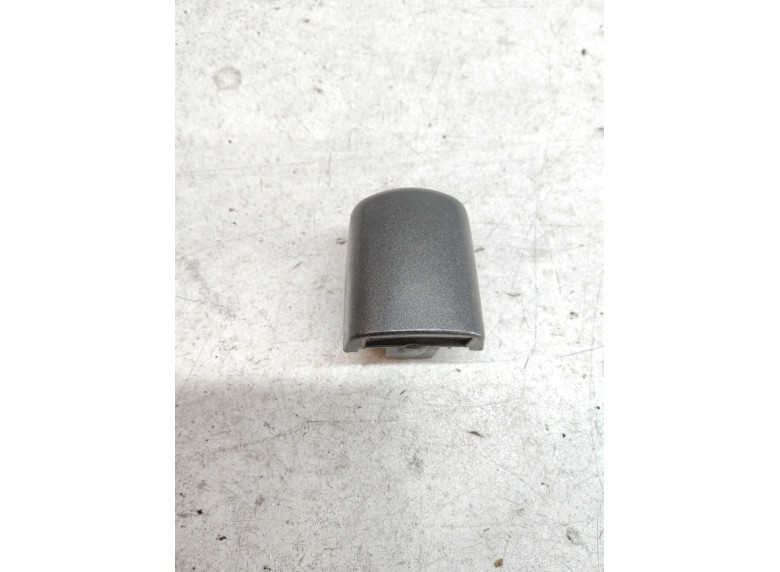 Колпачок (заглушка) ручки двери к Peugeot 5008, 2010г.