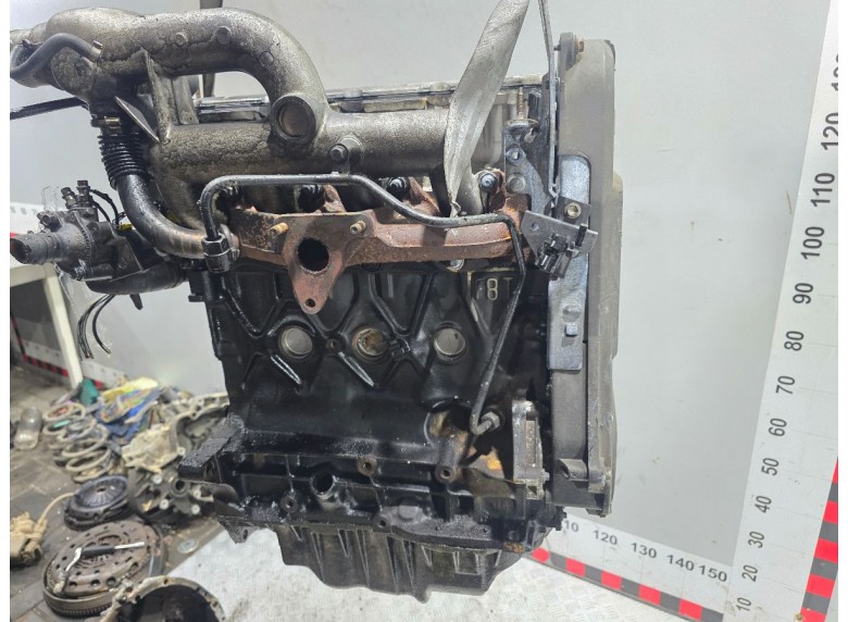 Двигатель к Двигатель к Renault Scenic 2001 г. Scenic