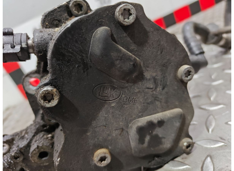 Насос тандемный к Volkswagen Golf, 2006г.