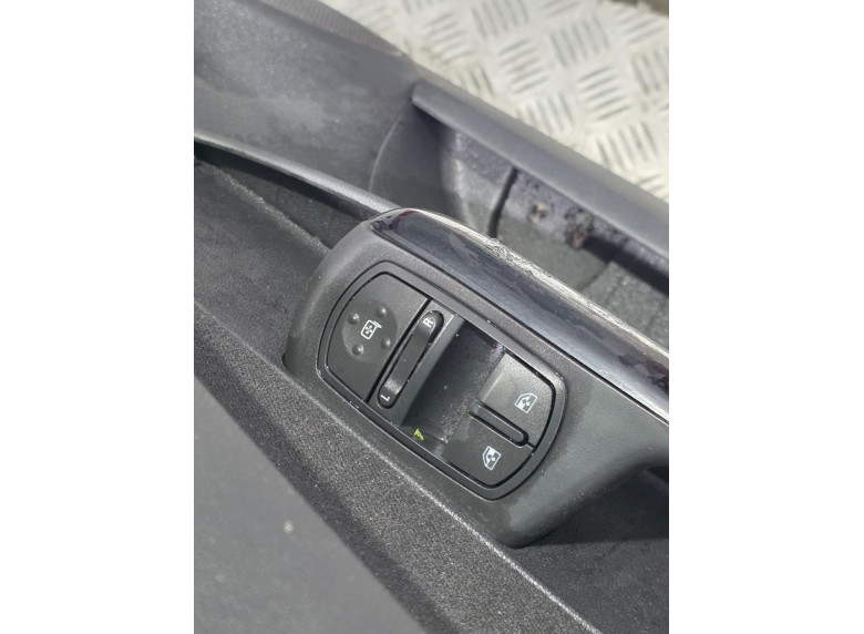 Блок управления стеклоподъемниками к Opel Corsa, 2008г.