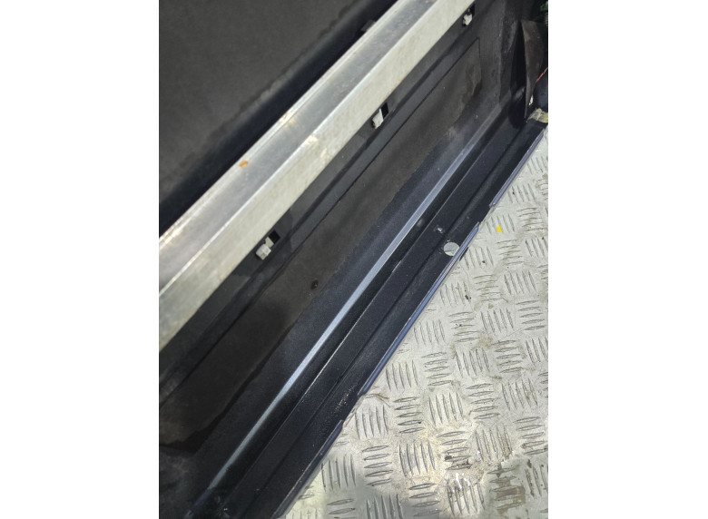 Дверь передняя правая к Audi A6, 1995г.