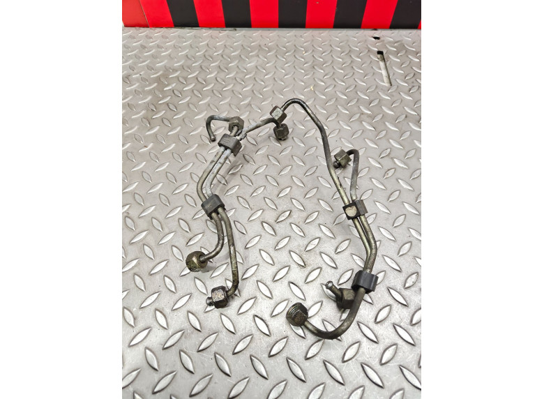 Трубка топливная к Volkswagen Passat, 1999г.