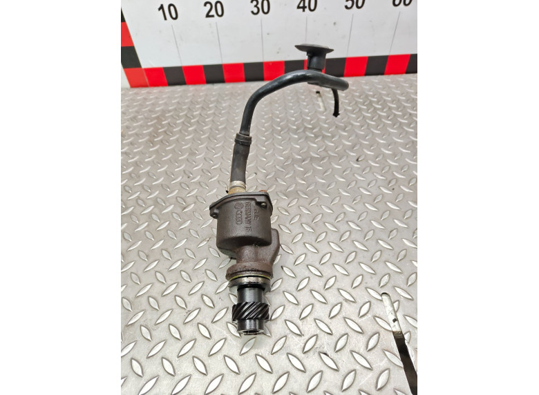 Насос вакуумный к Volkswagen Passat, 1999г.