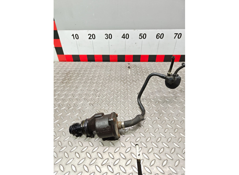 Насос вакуумный к Volkswagen Passat, 1999г.