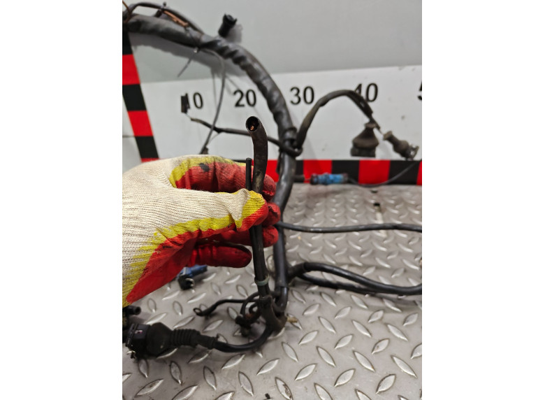 Проводка двигателя к Volkswagen Passat, 1999г.