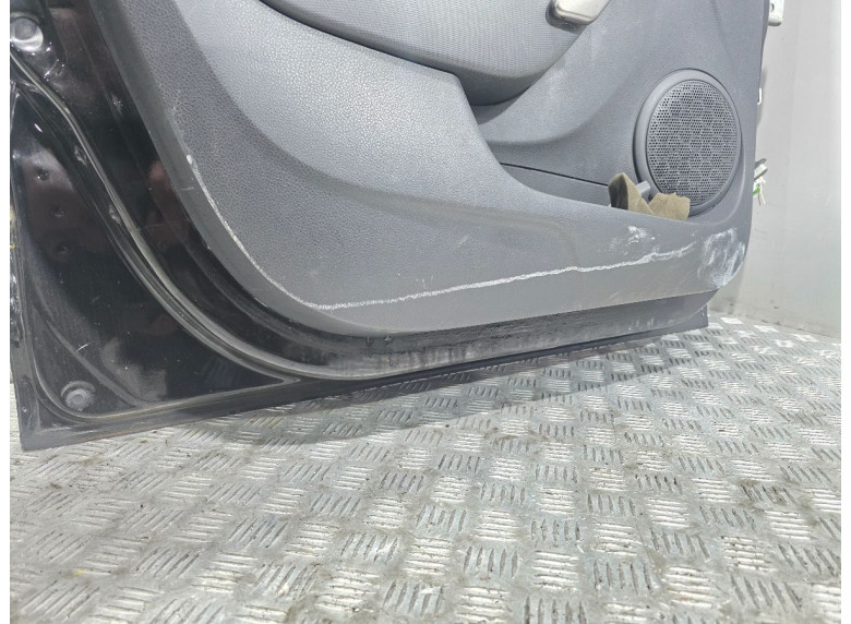 Дверь передняя левая к Renault Logan, 2012г.