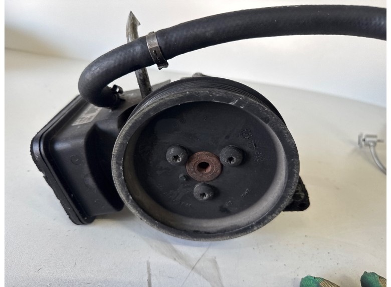 Насос гидроусилителя руля к Насос гидроусилителя руля к BMW 5E60/E61 2006 г. 5 E60/E61