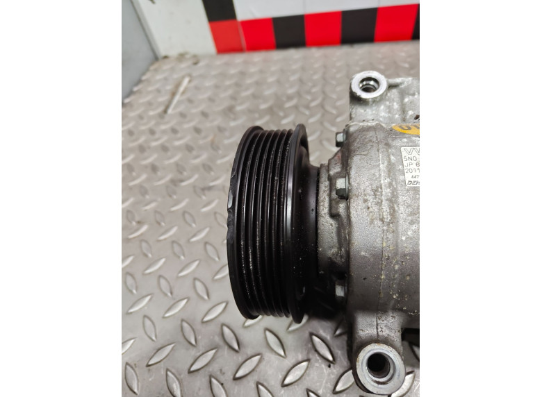Компрессор кондиционера к Volkswagen Golf, 2009г.