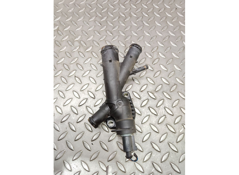 Фланец (тройник) системы охлаждения к Volkswagen Golf, 2009г.