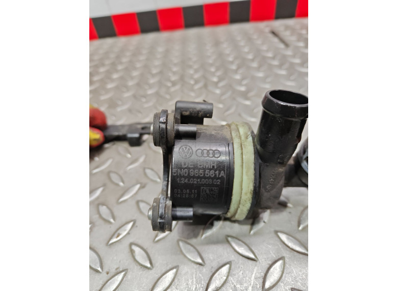 Насос антифриза дополнительный к Volkswagen Golf, 2009г.