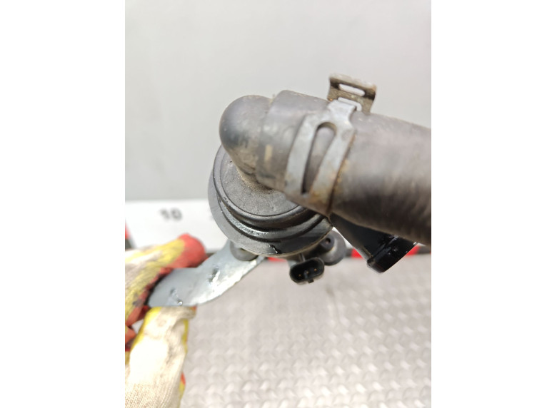 Насос антифриза дополнительный к Volkswagen Golf, 2009г.