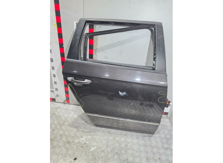 Дверь задняя правая к Дверь задняя правая к Volkswagen Passat 2007 г. Passat
