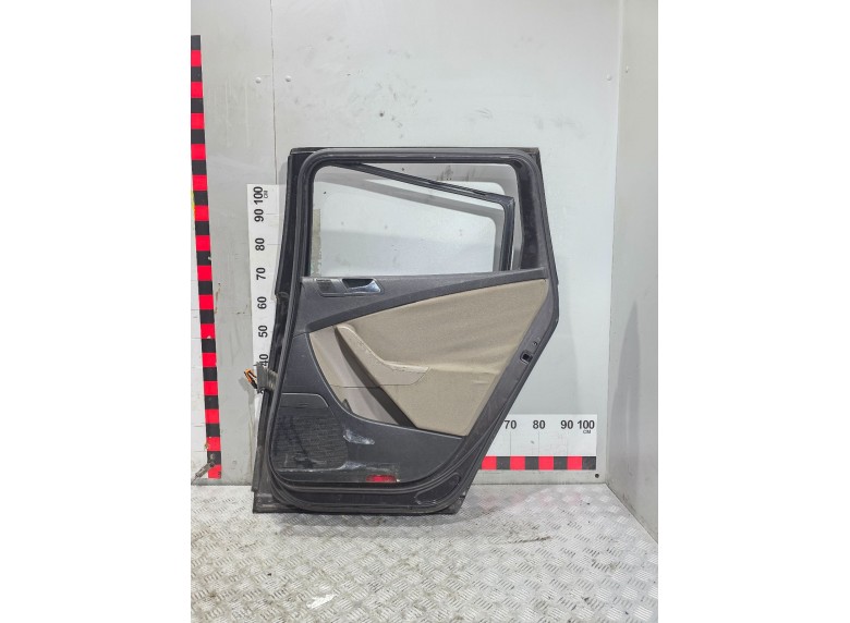 Дверь задняя правая к Дверь задняя правая к Volkswagen Passat 2007 г. Passat