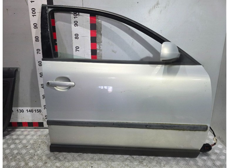 Ручка наружная передняя правая к Ручка наружная передняя правая к Volkswagen Passat 1998 г. Passat