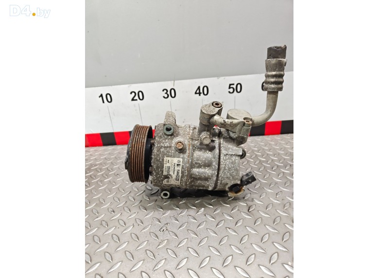 Компрессор кондиционера к Volkswagen Golf 2006 г.