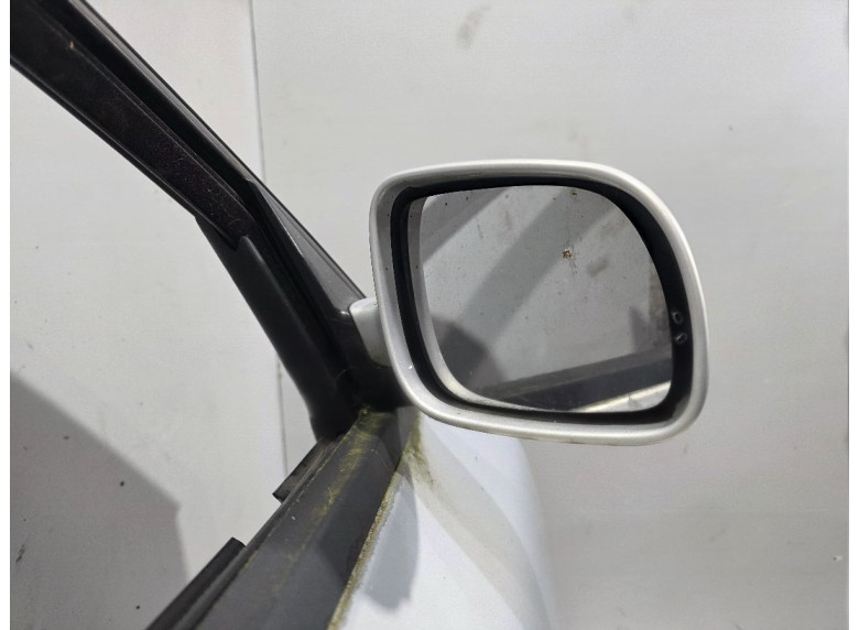 Зеркало наружное правое к Volkswagen Passat, 1998г.