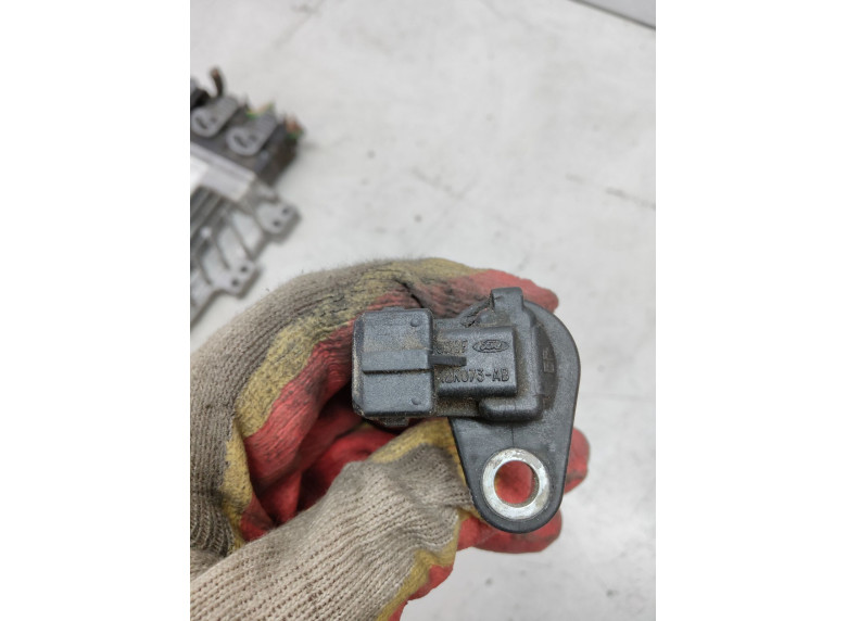 Датчик распредвала к Ford Focus, 2001г.