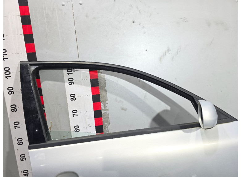 Дверь передняя правая к Volkswagen Passat, 1998г.