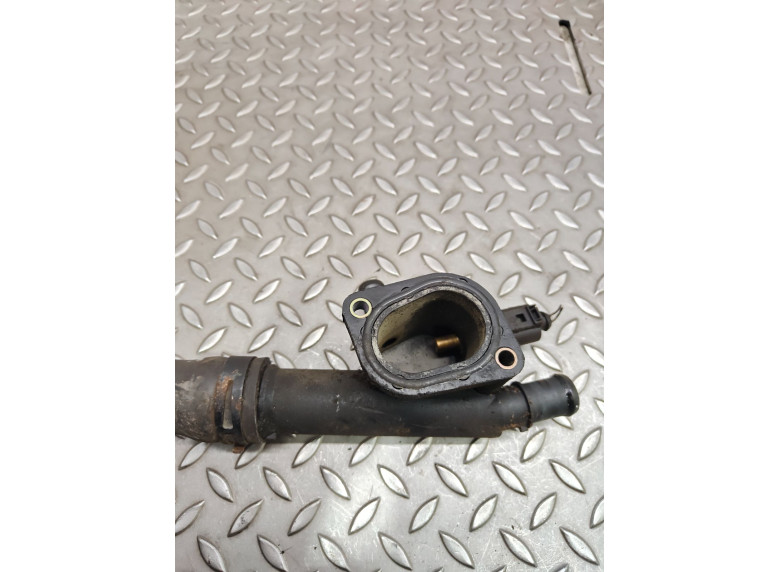 Фланец (тройник) системы охлаждения к Volkswagen Golf, 2006г.