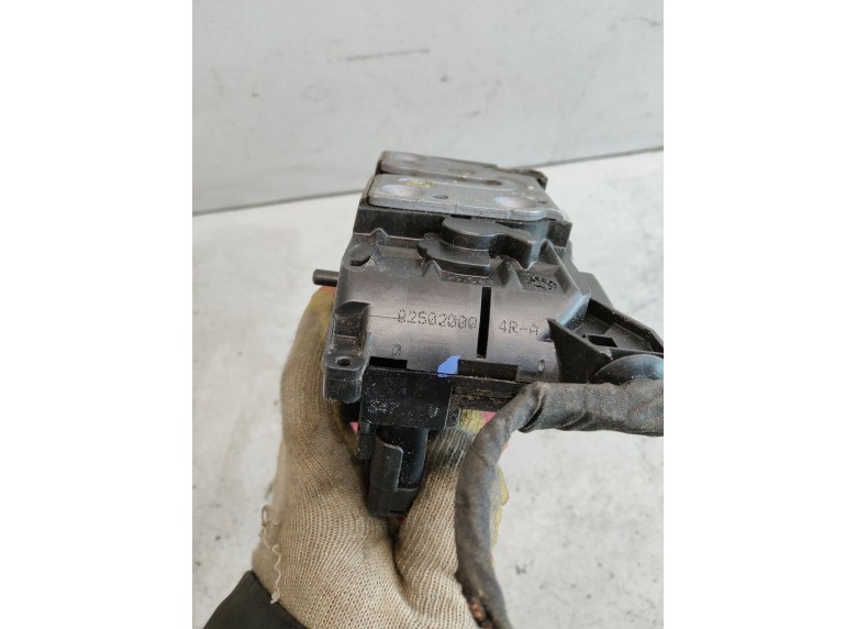 Замок двери задней правой к Замок двери задней правой к Renault Scenic 2013 г. Scenic