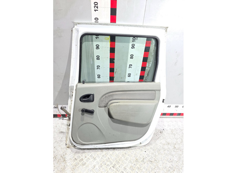 Дверь задняя правая к Dacia Logan, 2008г.