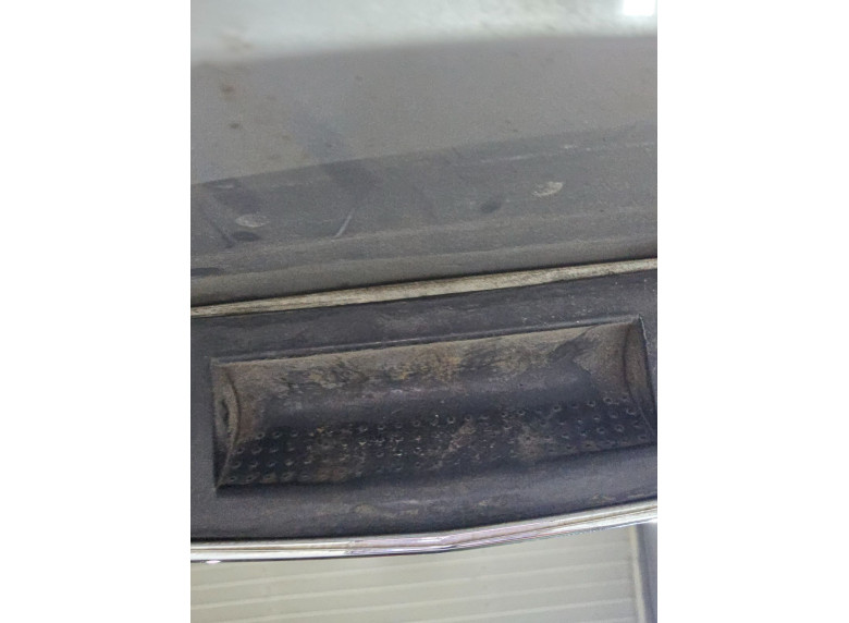 Кнопка открытия багажника к Opel Zafira, 2010г.