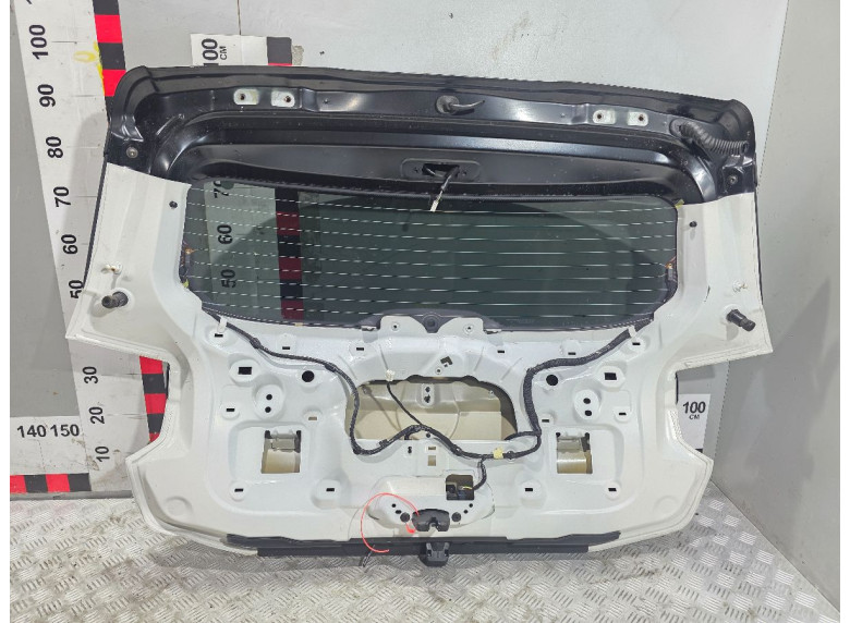 Крышка багажника (дверь 3-5) к Citroen C3, 2023г.
