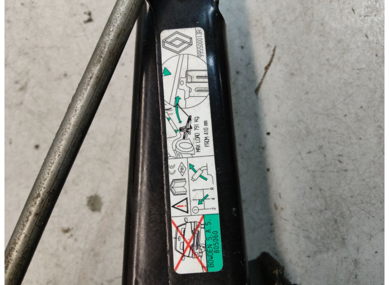 Домкрат к Renault Duster, 2015г.