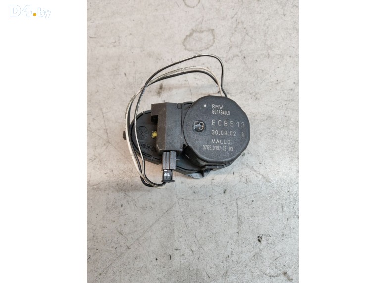 Моторчик заслонки печки к BMW 5E39 2001 г.