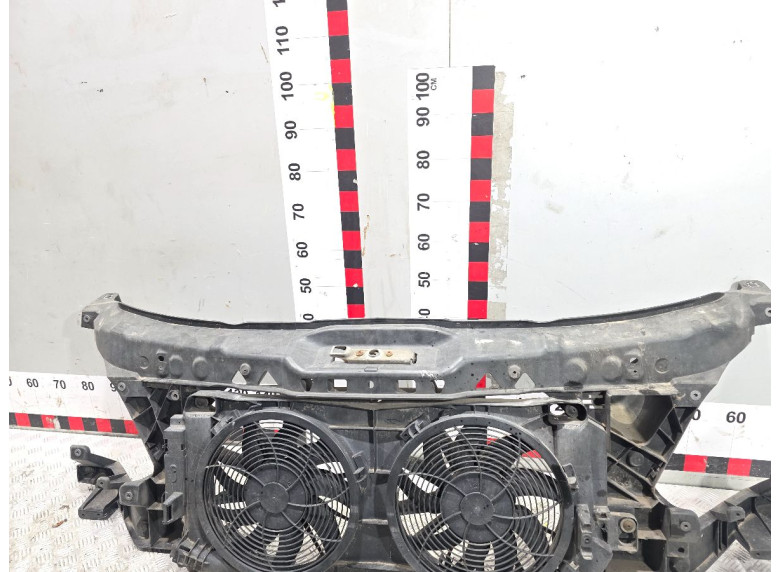 Передняя панель крепления облицовки (телевизор) к Mercedes Sprinter, 2008г.