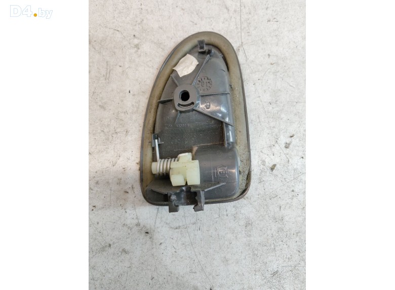 Ручка внутренняя передняя правая к Renault Scenic 2001 г.