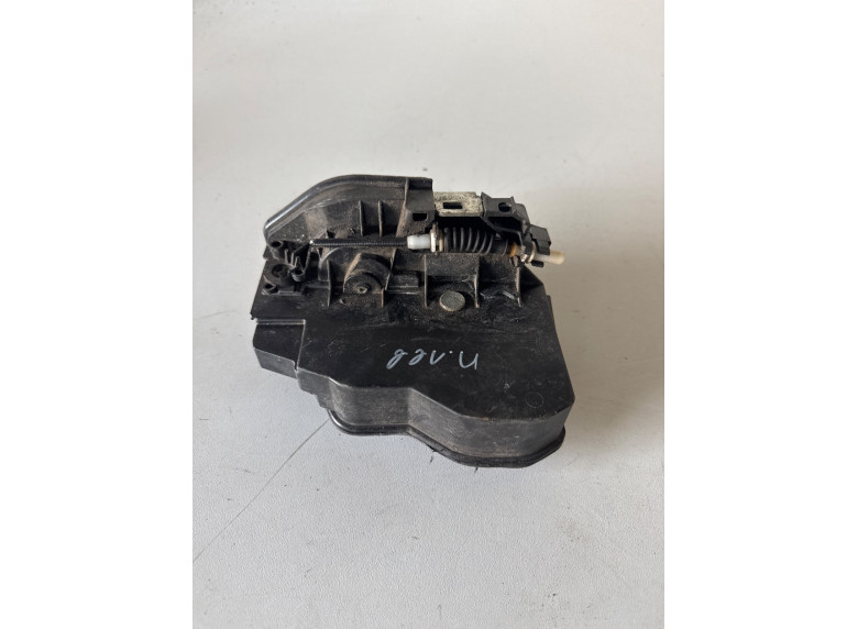 Замок двери передней левой к BMW 5 E60/E61, 2004г.