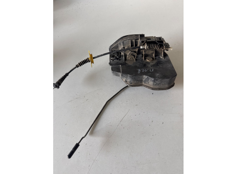 Замок двери передней левой к BMW 5 E60/E61, 2004г.