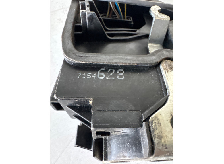 Замок двери передней правой к BMW 5 E60/E61, 2004г.